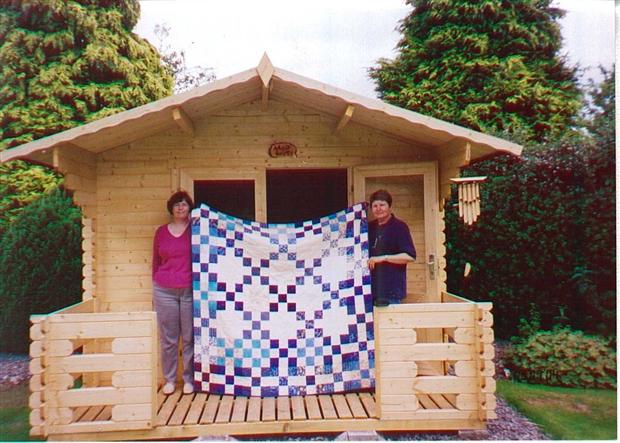 M-L with Quilt