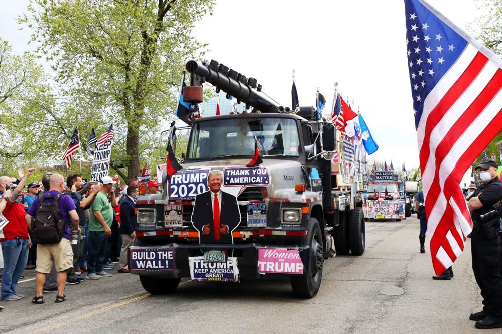 Truck rally for Trump